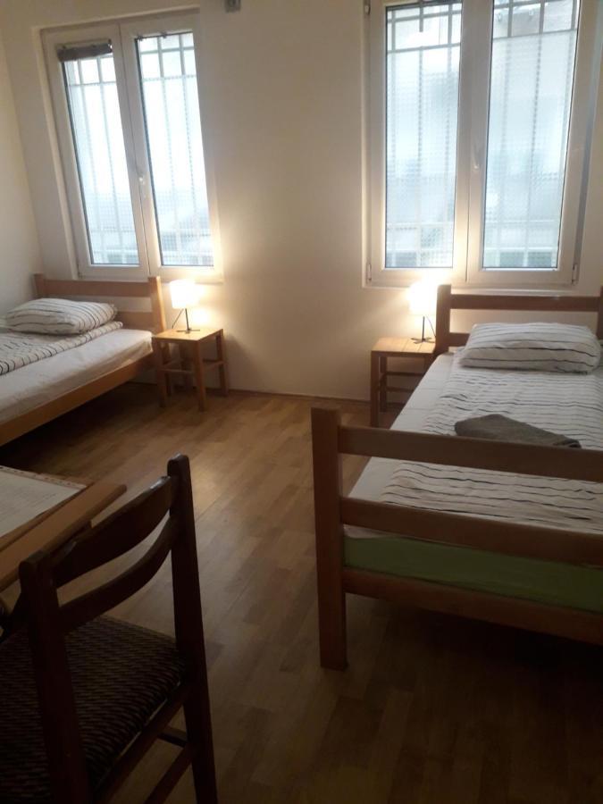 Jasmin Hotel Белград Екстериор снимка