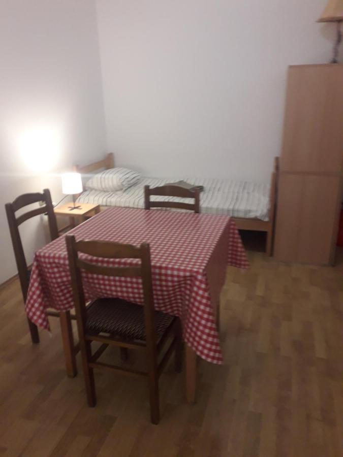 Jasmin Hotel Белград Екстериор снимка